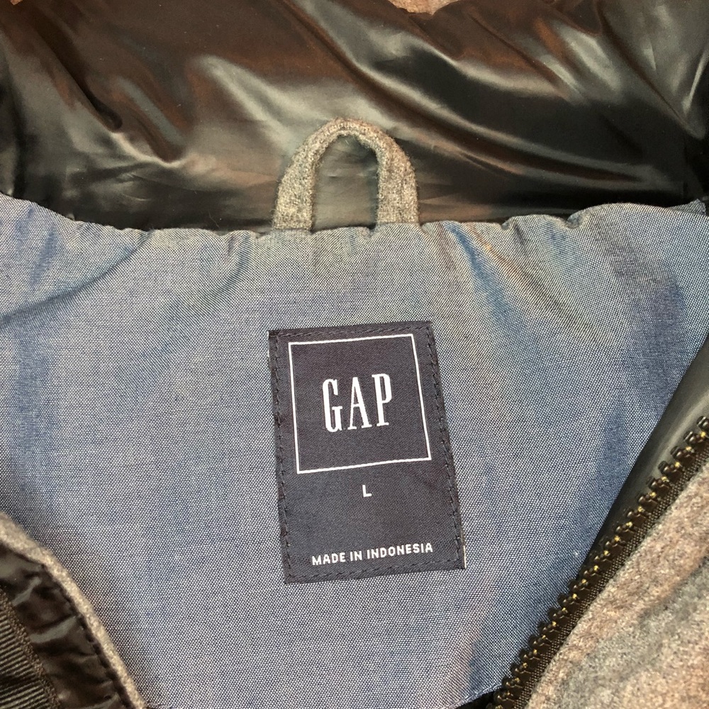 Grey gap vest - Picture 4 of 7